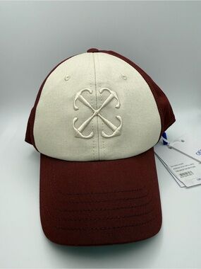 Off-White Arrows-embroidered baseball cap NWT